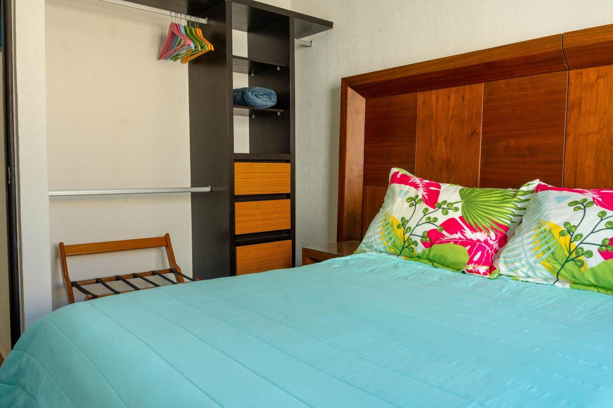 Family House With Pool 10 Min Airport Сasa de vacaciones Acapulco
